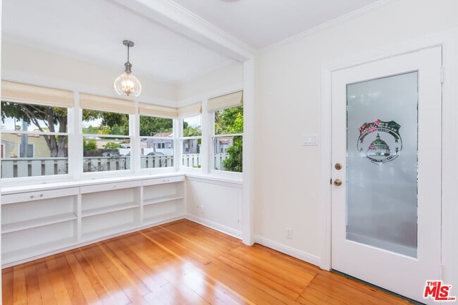 Building Photo - 9980 Braddock Dr