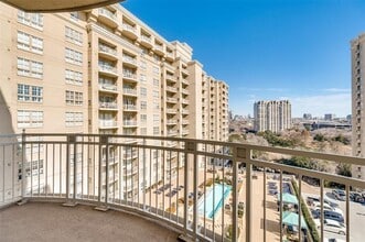 Building Photo - 3225 Turtle Creek Blvd