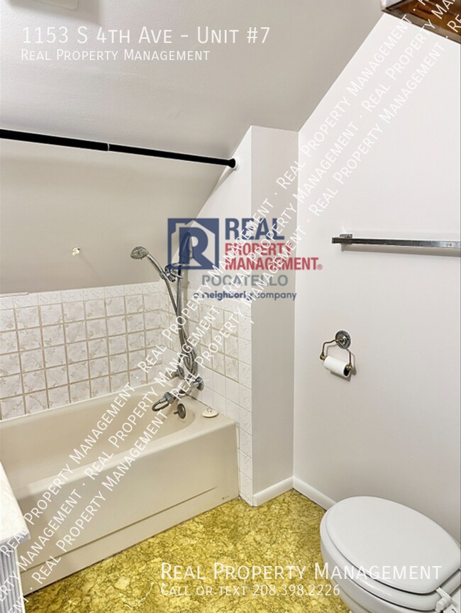 Building Photo - 1153 S 4th Ave