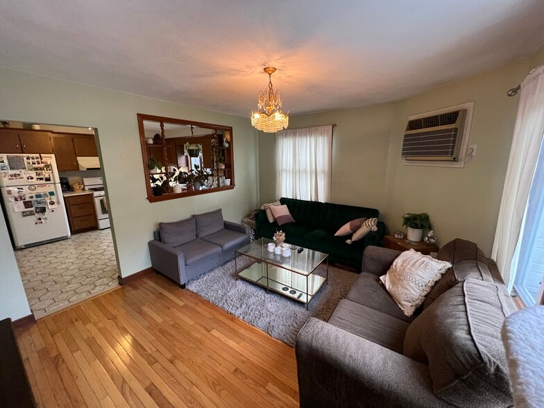 Building Photo - 142 Powder House Blvd