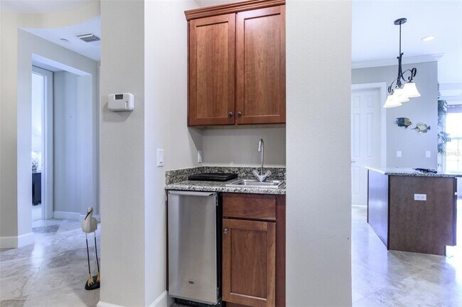 Building Photo - 8581 Amberjack Cir