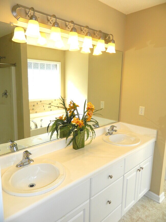 Building Photo - 2905 Galahad Way