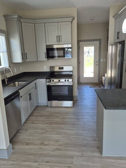 Building Photo - 4773 Bickford Ave