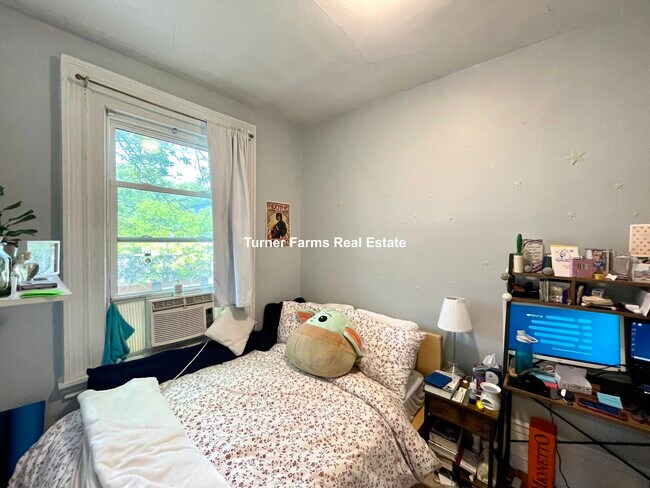 Building Photo - 220 Prospect St