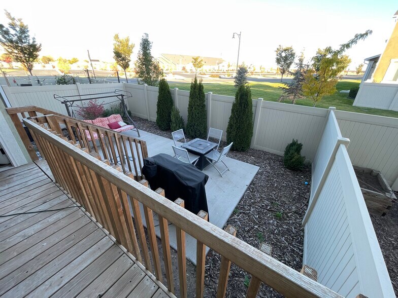 Building Photo - 5568 W Rokeby Ln