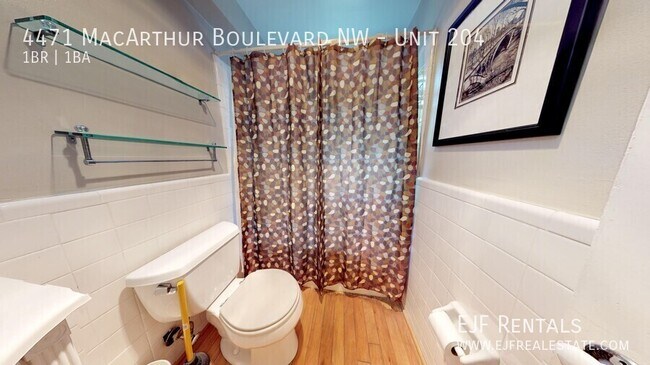 Building Photo - 4471 MacArthur Blvd NW