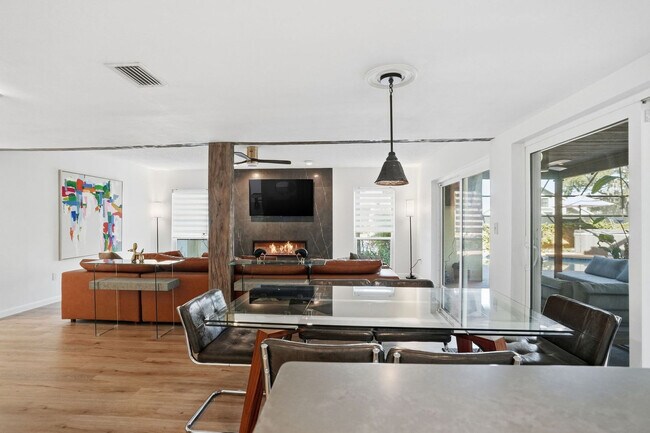 Building Photo - 13609 Heritage Way