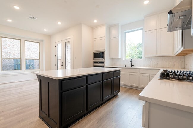 Building Photo - 6522 Bramble Cv Ln