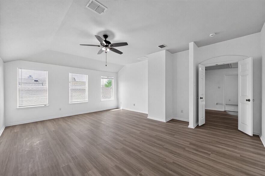 Building Photo - 1009 Youkum Ct