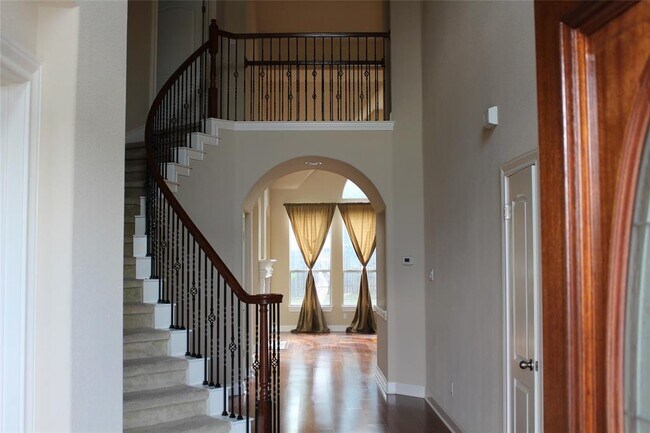 Building Photo - 7617 Menler Dr