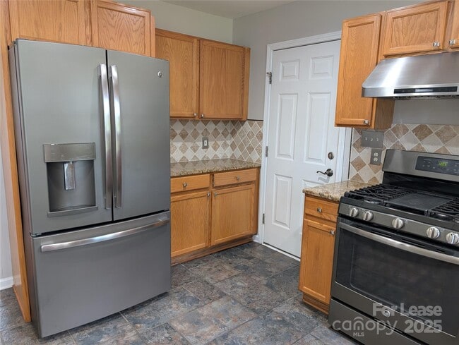 Building Photo - 9935 Redbud Tree Ct