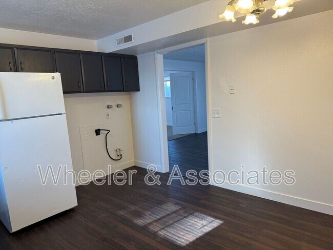 Building Photo - 546 E 450 S