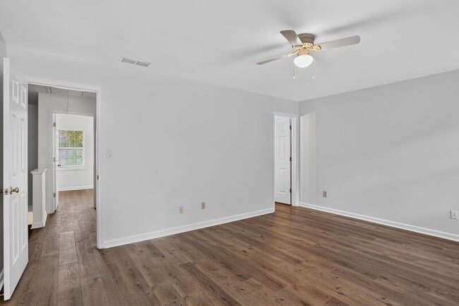 Building Photo - 1055 Westfield Trace