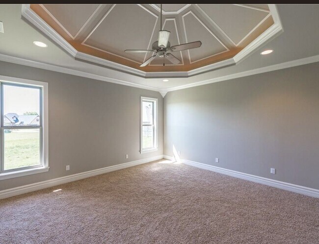 Building Photo - 155 Lori Dr