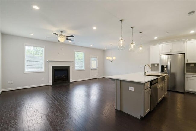 Building Photo - 313 Niles Ct