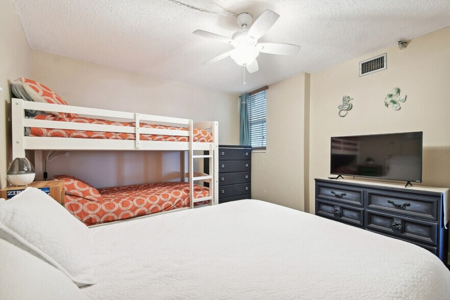 Building Photo - 15400 Gulf Blvd