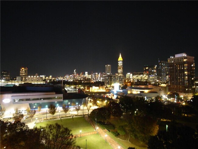 Building Photo - 250 Park Ave W NW