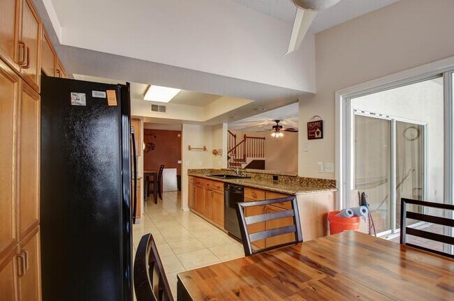 Building Photo - 2610 18th Ave S