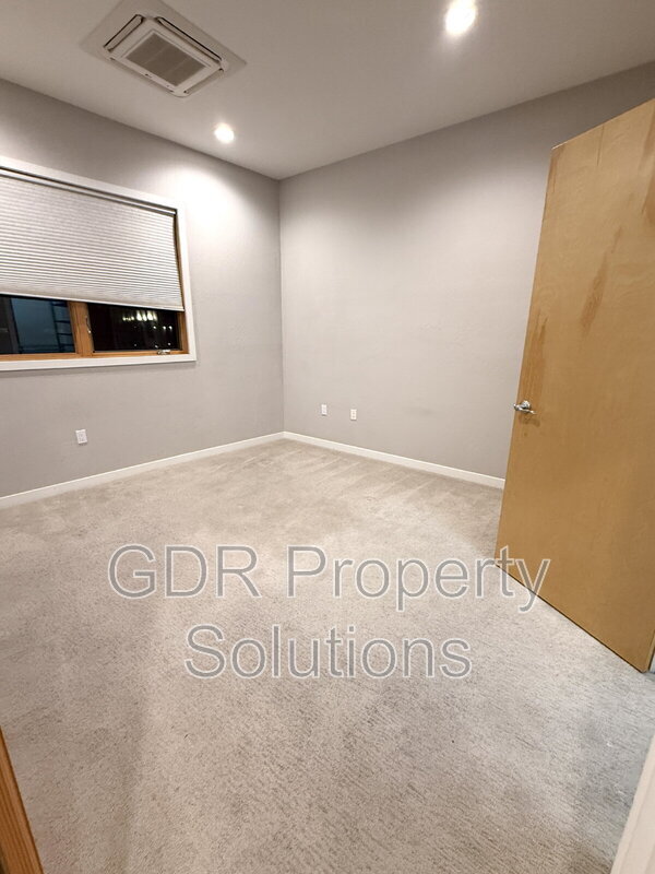 Building Photo - 3600 Central Ave SE