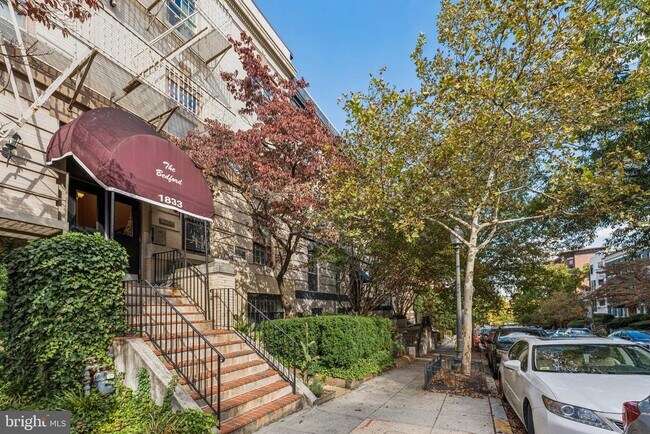 Building Photo - 1833 California St NW