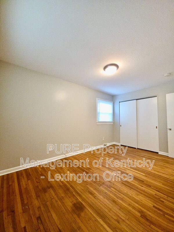Building Photo - 2216 Winterberry Dr