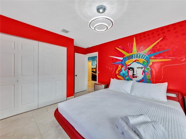 Building Photo - 851 N 11th Ave