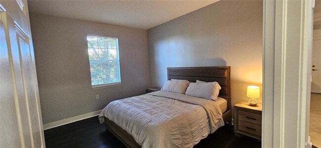 Building Photo - 1502 SW 50th St