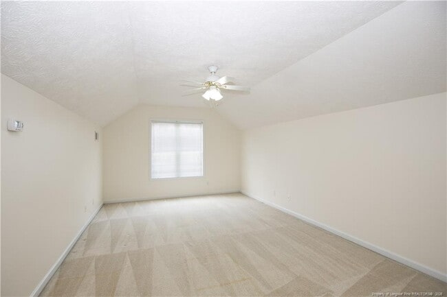 Building Photo - 106 Harvest Ln