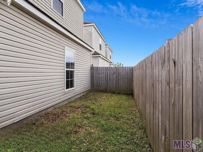 Building Photo - 40524 Sage Field Ct