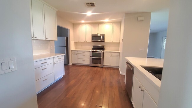 Building Photo - 4128 N 46th Pl
