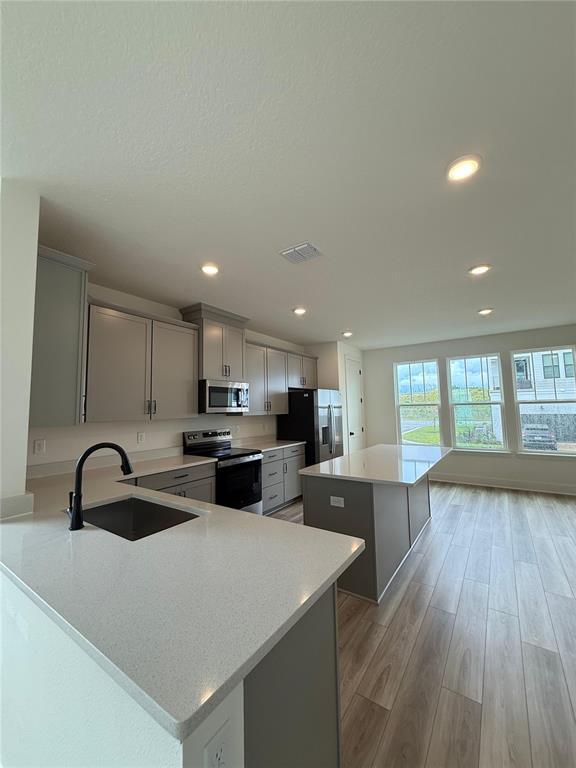 Building Photo - 15027 Groveside Rd