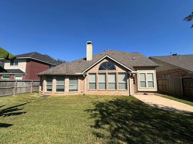 Building Photo - 5819 Brook Bend Dr
