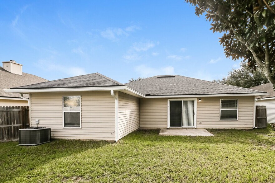 Building Photo - 2631 Creek Ridge Dr