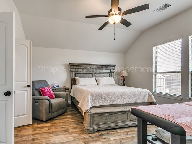 Building Photo - 18008 Jimenez Dr