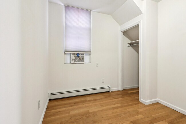 Building Photo - 66 Chestnut Ave