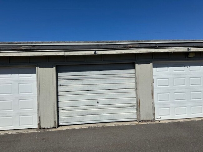 Building Photo - 2182 W 5600 S