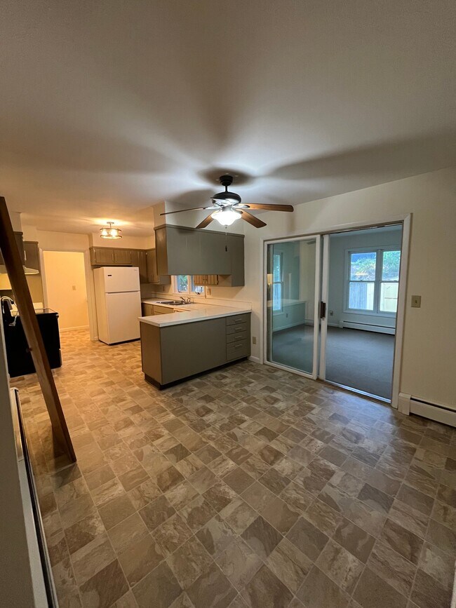 Building Photo - 7262 Patane Dr