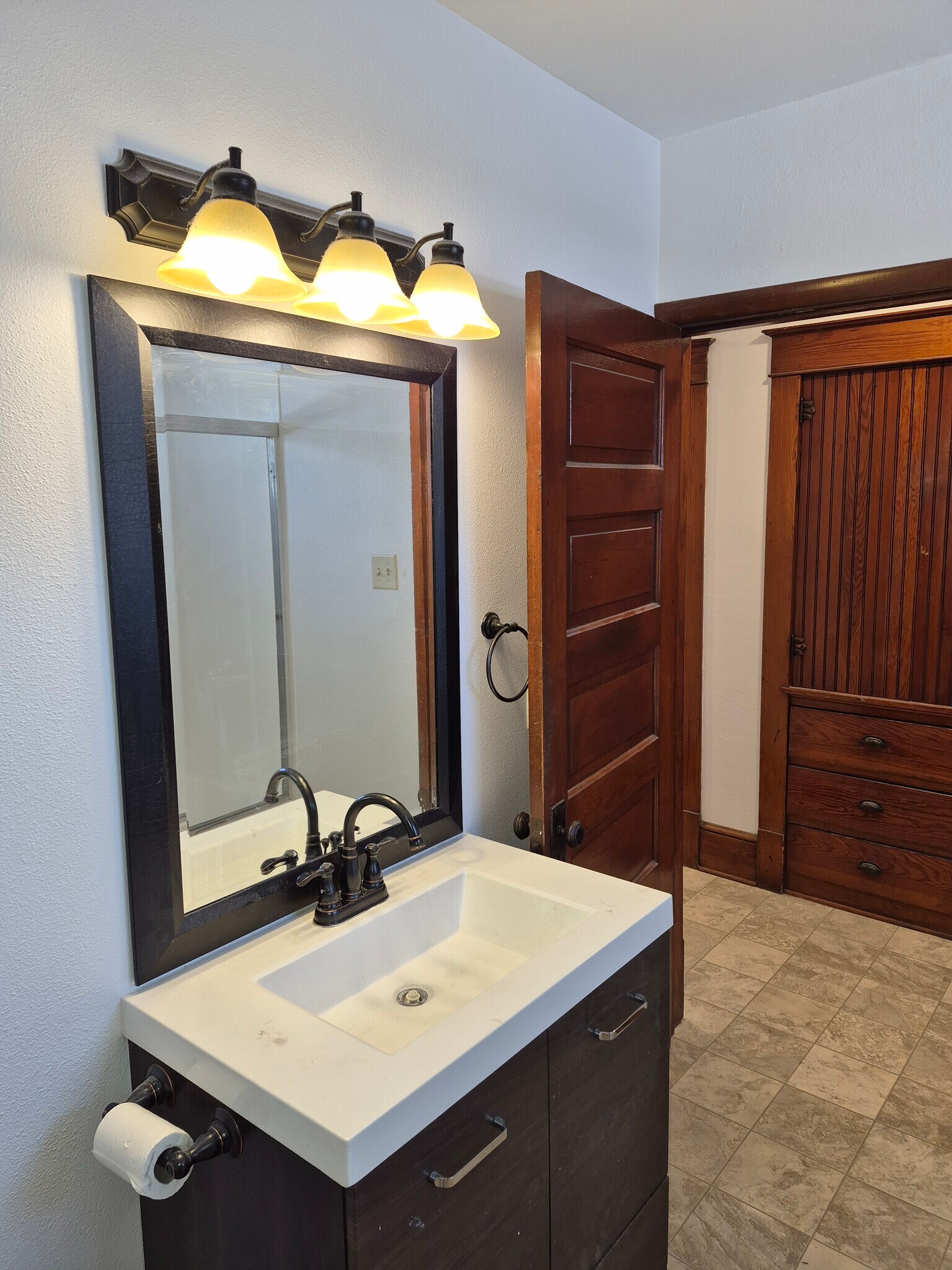 Building Photo - 202 Gadow Ln