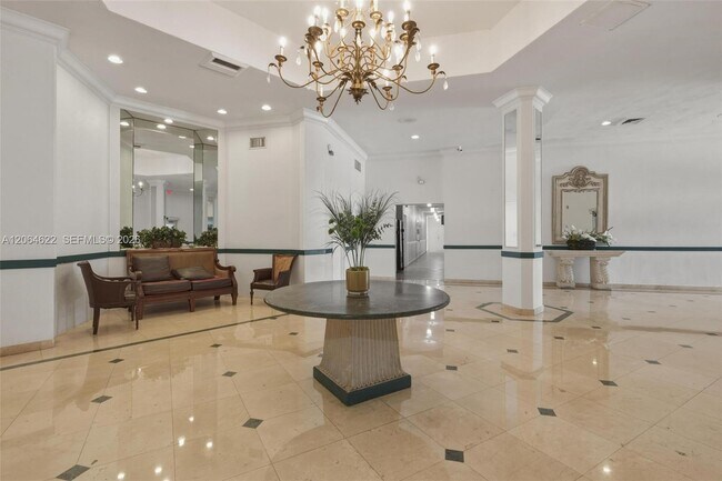 Building Photo - 1301 NE Miami Gardens Dr