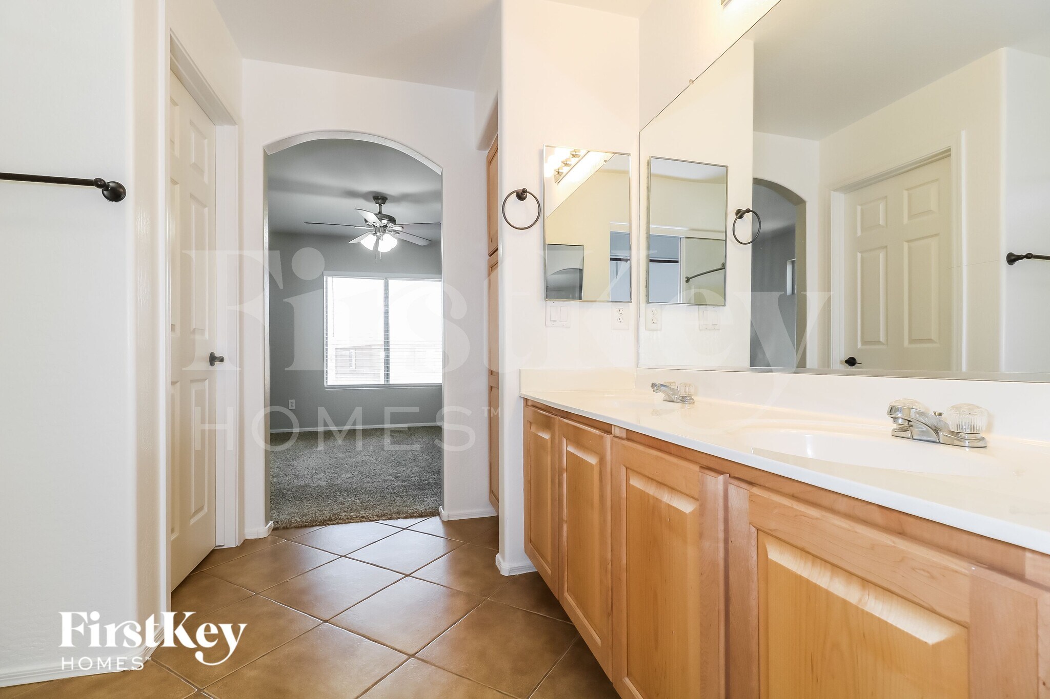 Building Photo - 1167 S 225th Ln