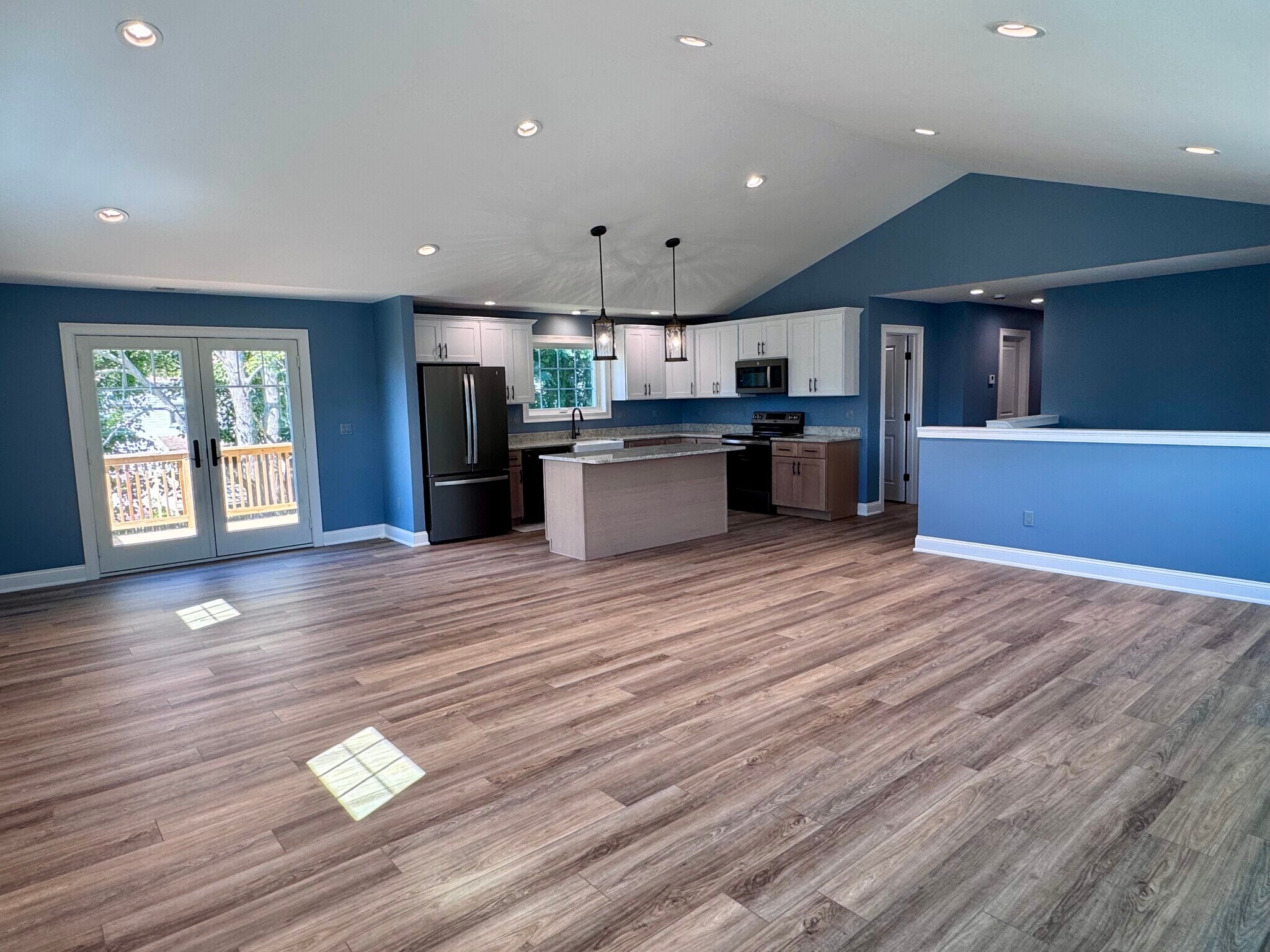 Building Photo - 21 Charles St