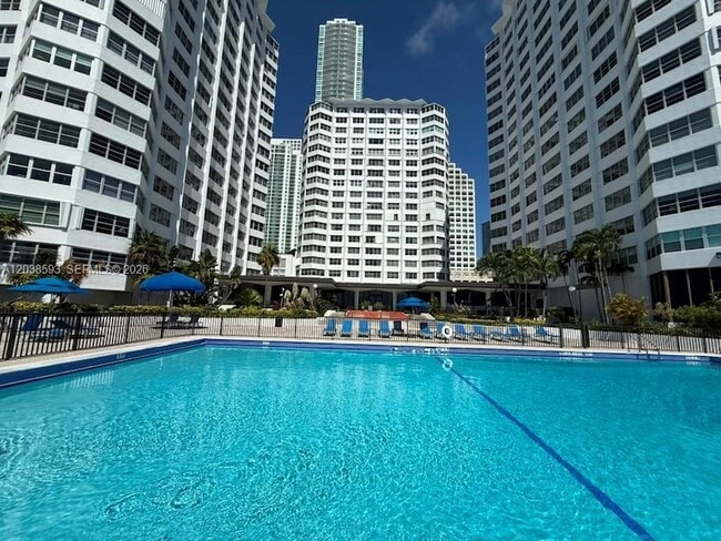Building Photo - 801 Brickell Bay Dr