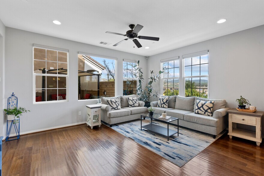 Building Photo - 28285 N Via Sonata Dr