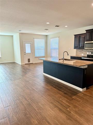 Building Photo - 136 Wagon Mound Dr