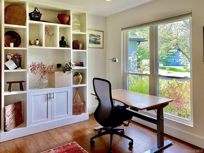 Building Photo - 21 North Loop