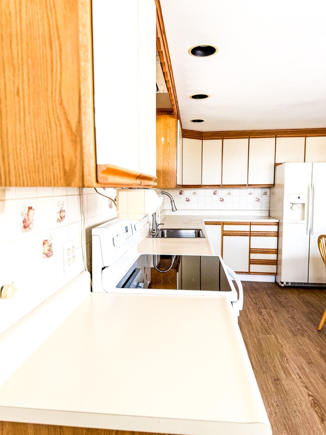 Building Photo - 55 Seagirt Ave