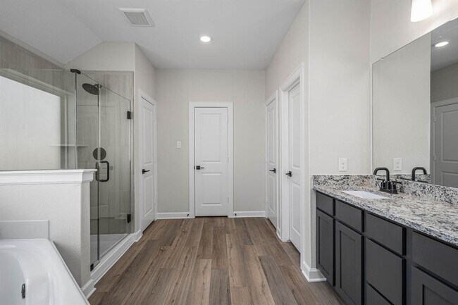 Building Photo - 3109 Banyan Dr