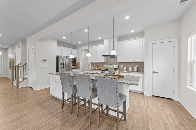 Building Photo - 3700 Horton Hill Dr