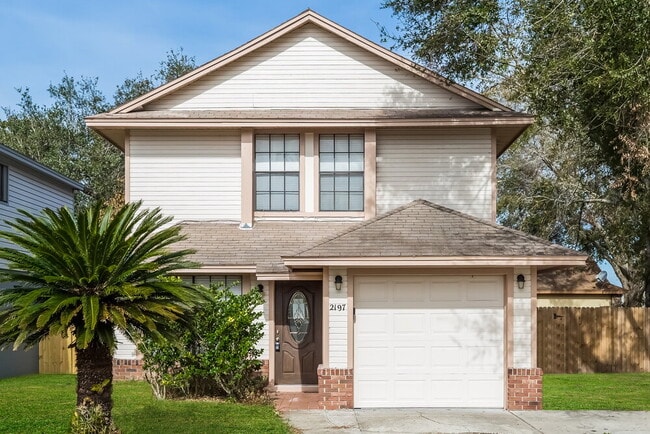 Primary Photo - 2197 Grasmere Dr