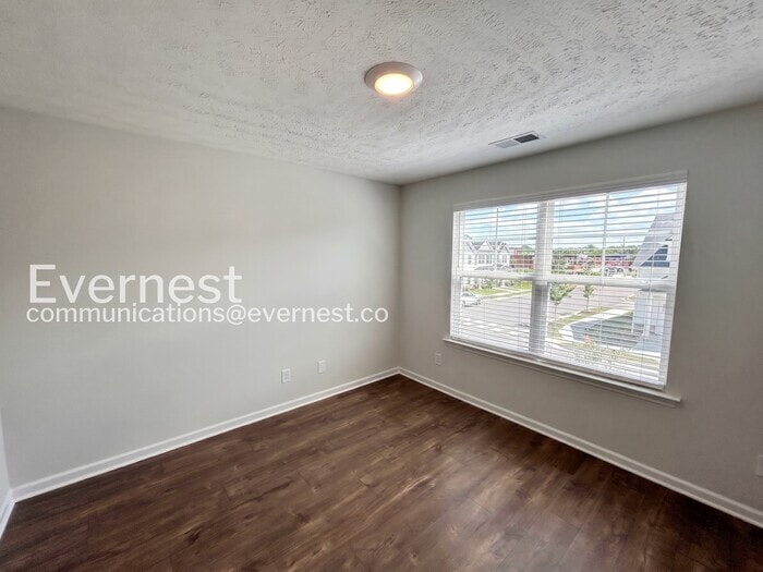 Building Photo - 212 Ansley Wy